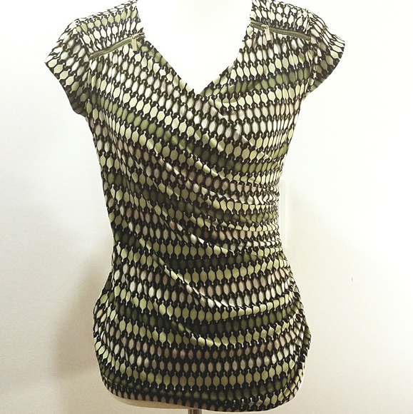 Cross Body Top - Picture 1 of 3